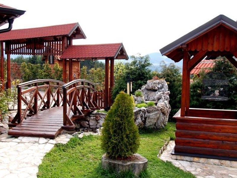 Outdoor Pictures 1