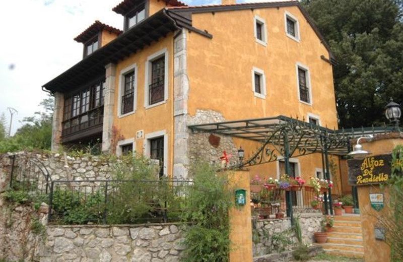 HOTEL RURAL ALFOZ DE RONDIELLA
