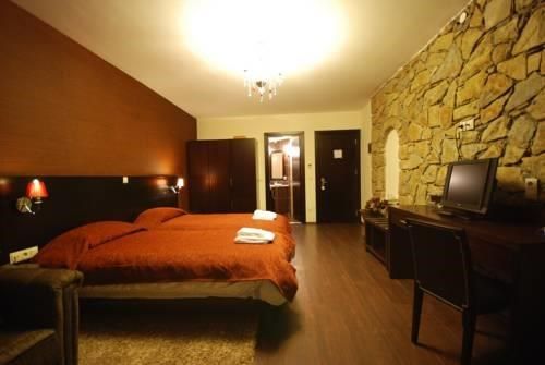 Batselas Traditional Hotel