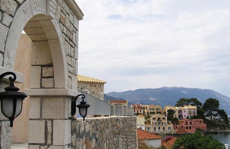 ASSOS