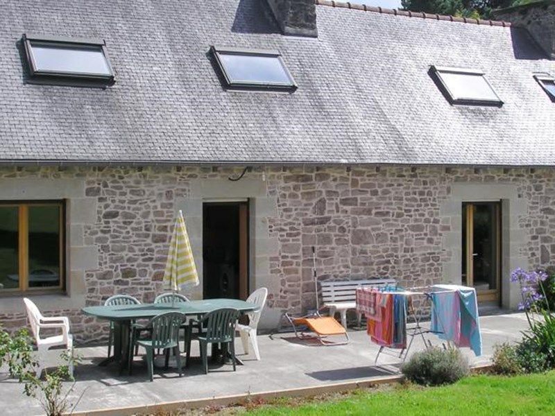 Maison de 3 chambres avec jardin clos et wifi a Plehedel a 4 km de la plage