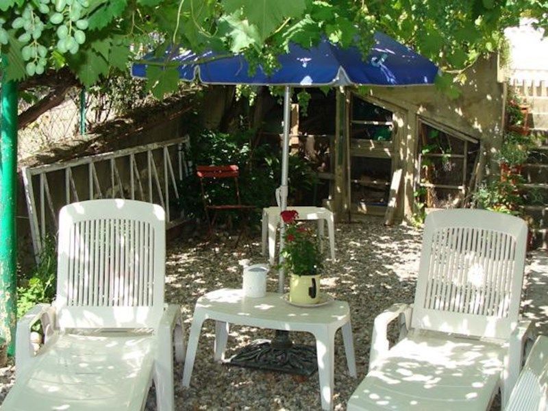 RIVERSIDE HOUSE