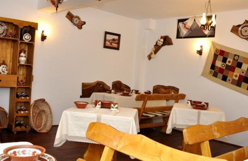 MARGO LOUNGE & BUSINESS