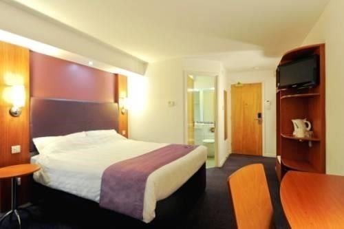 Premier Inn Glasgow Newton Mearns (M77 J4)