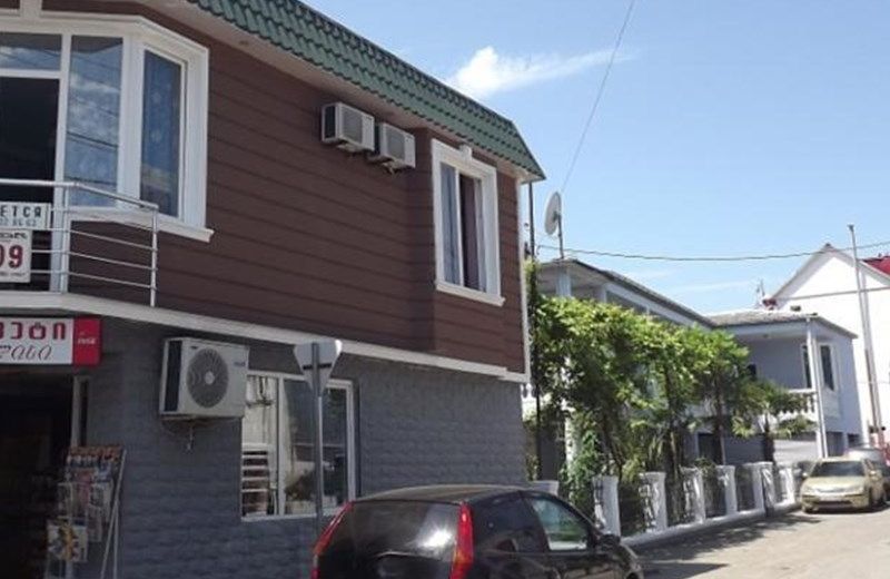 GUEST HOUSE NIA