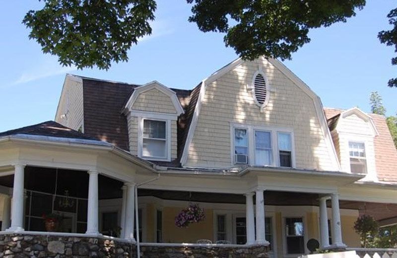 Hilltop House Bed & Breakfast