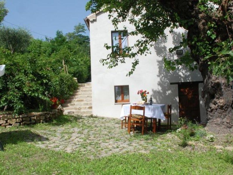 Quaint Farmhouse in Barchi with Garden, BBQ, Fireplace