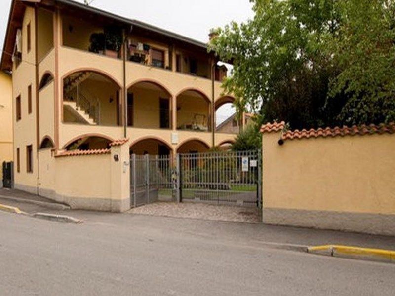 B&B LAcero Rosso
