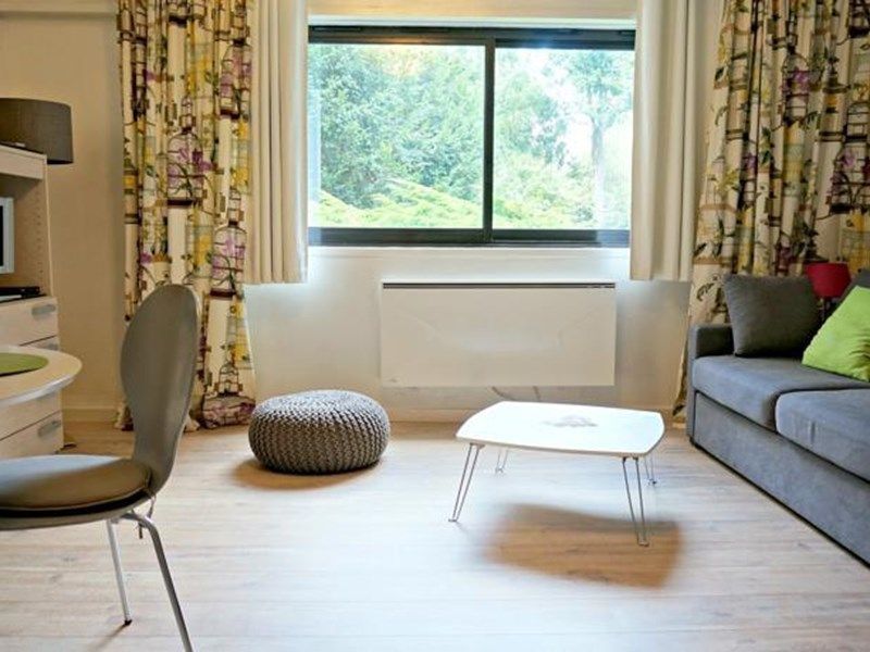 LITTLE SUITE - LISON