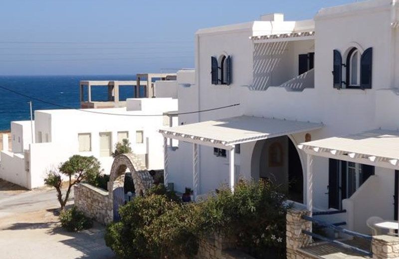 Vavanos Studios