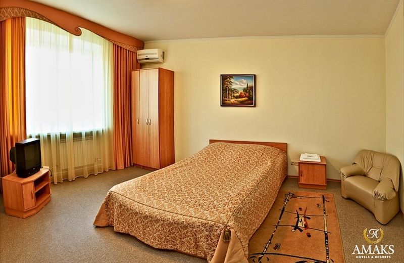 AMAKS Yubileinaya Hotel