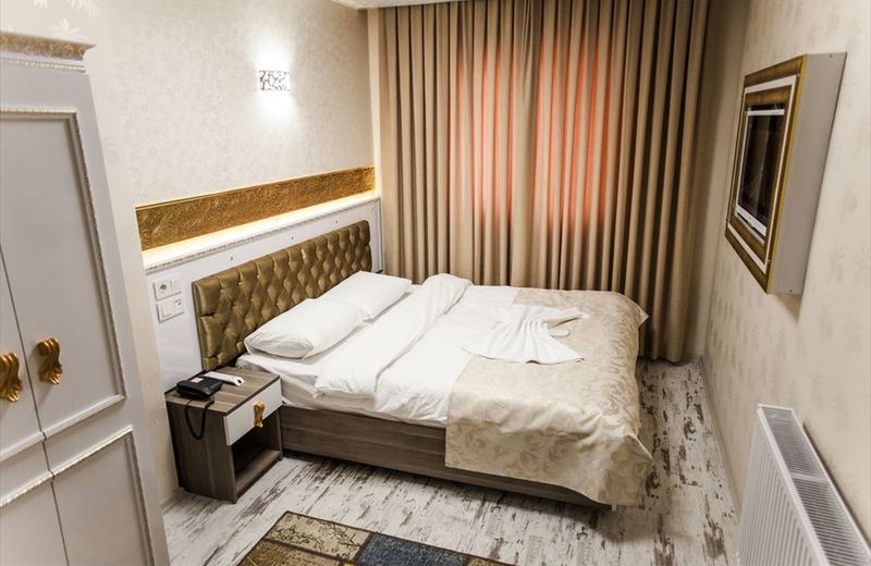 White Palace Hotel
