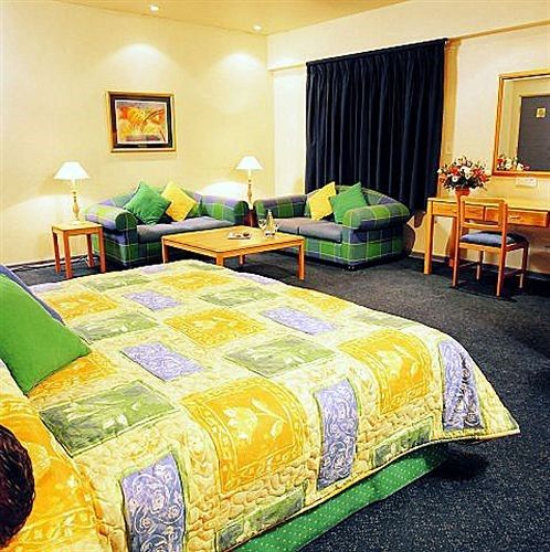 WESTFORD SUITES