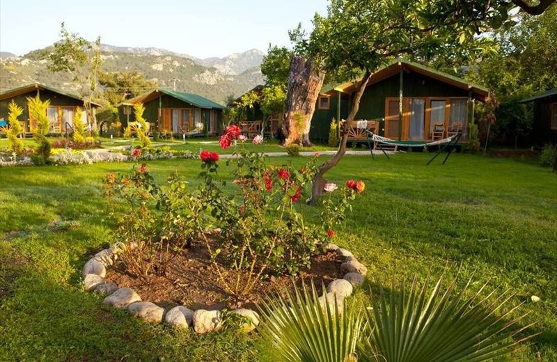 Etenna Beach Bungalows