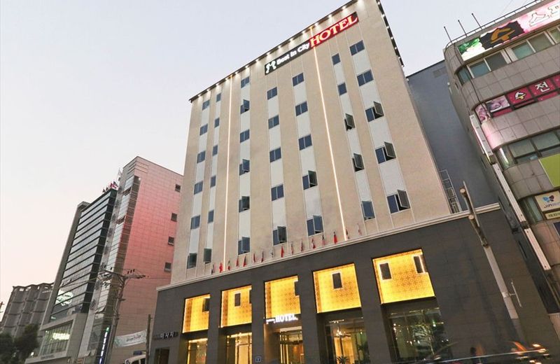 Best in City Hotel