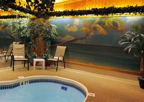 SYBARIS POOL SUITES   INDIANAPOLIS