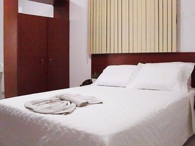 OYO Athenas Apart Hotel