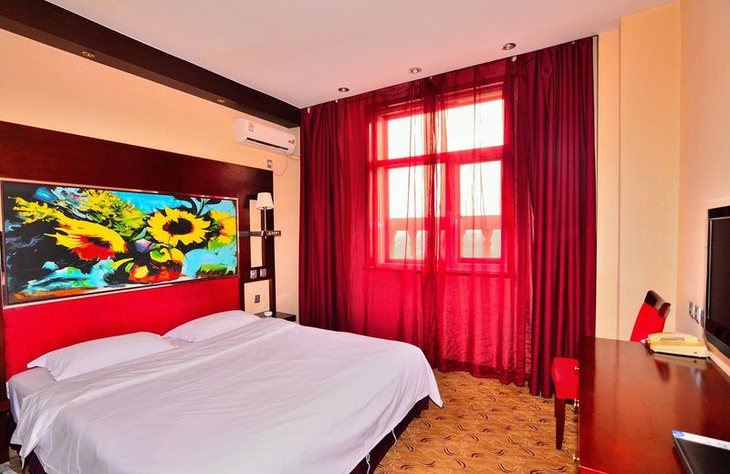 Baotou West Lake Hotel