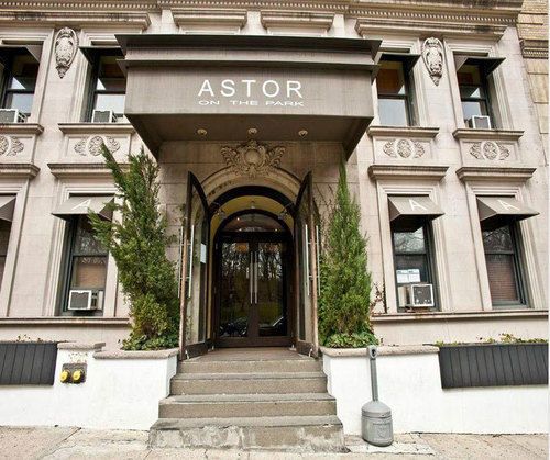 Park West Hotel