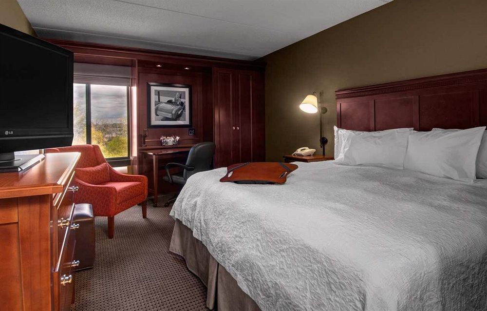 Hampton Inn Appleton-Fox River Mall Area