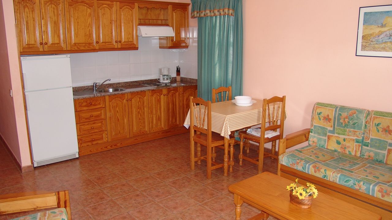 Roque-Monica Apartamentos