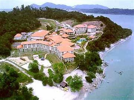DoubleTree by Hilton Damai Laut