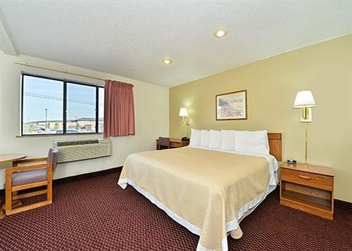Days Inn by Wyndham Somerset PA I-70 I-76