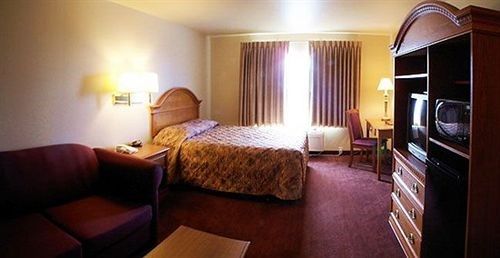 Grand View Inn & Suites