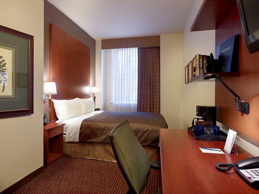 Club Quarters Hotel in Philadelphia