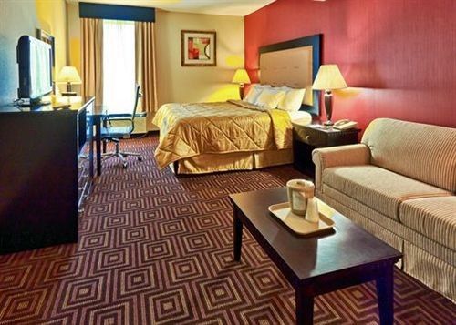 Quality Inn & Suites NJ State Capital Area
