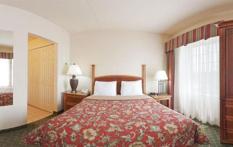 Homewood Suites by Hilton Aurora Naperville