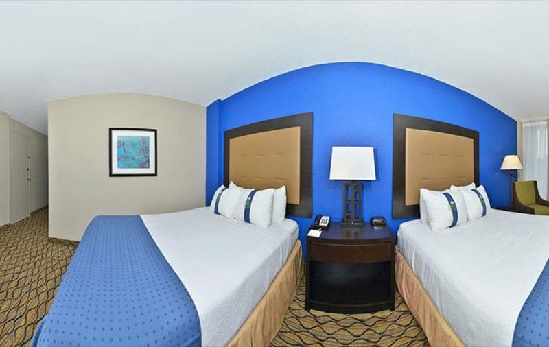 DoubleTree by Hilton Raleigh Midtown, NC