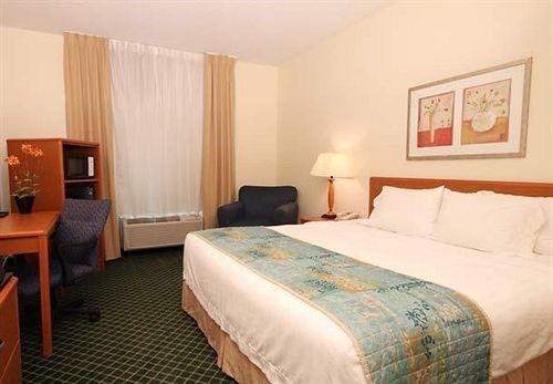 Baymont by Wyndham Coon Rapids
