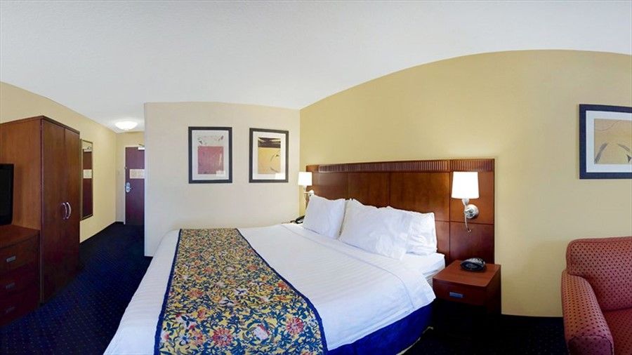 Courtyard by Marriott Gulfport Beachfront