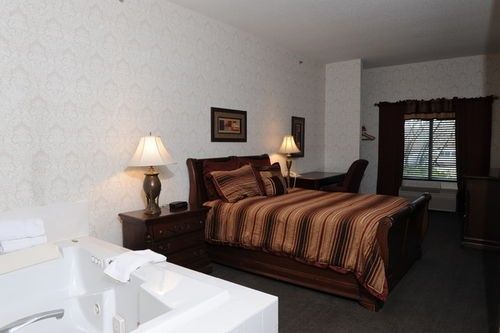 Riverview Inn & Suites, Ascend Hotel Collection
