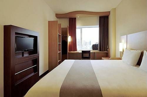 ibis Cergy Pontoise Le Port