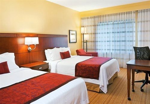 Sonesta Select Boston Stoughton