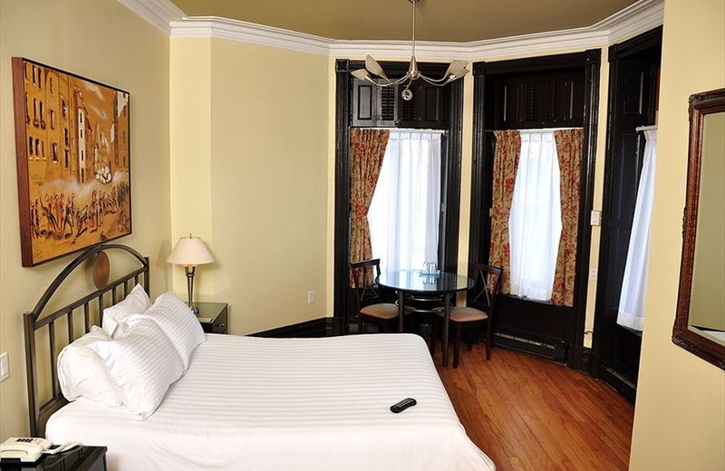 Hotel de Paris Montreal