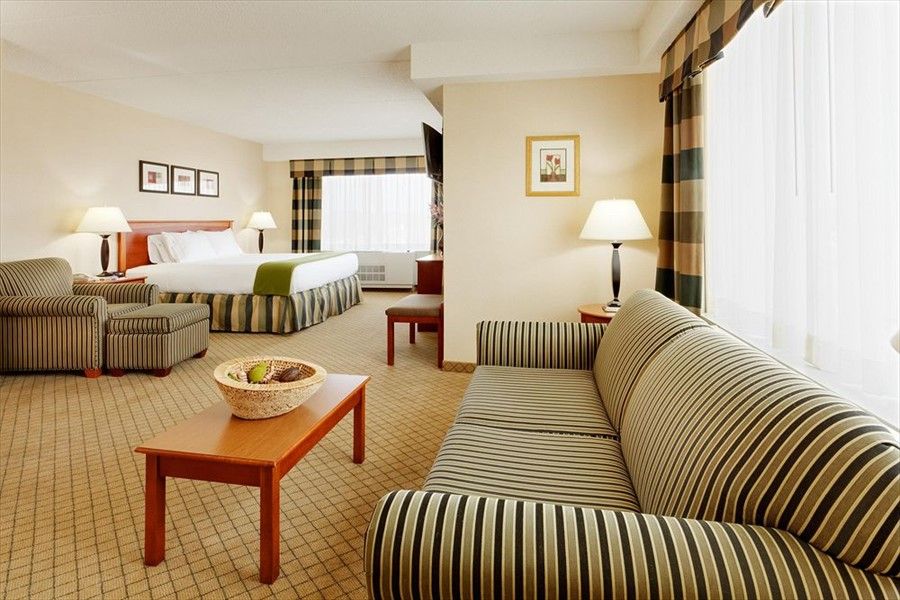 Holiday Inn Express Hotel & Suites East End, an IHG Hotel
