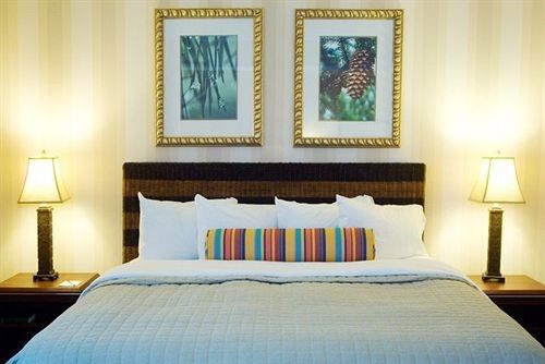 Phoenix Inn & Suites Lake Oswego