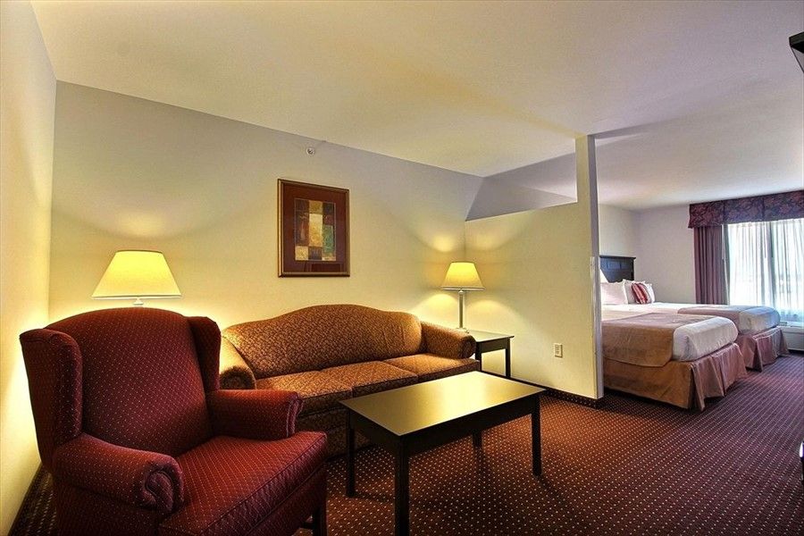 Best Western Legacy Inn & Suites Beloit/South Beloit