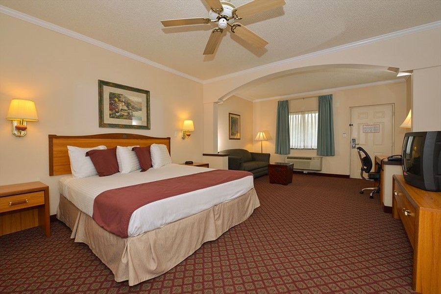 Arbor Suites Medical Mile
