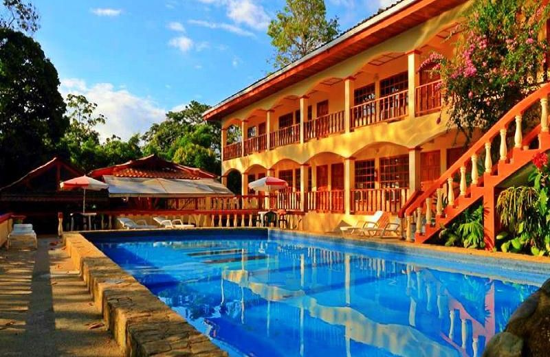 Hotel Tres Banderas