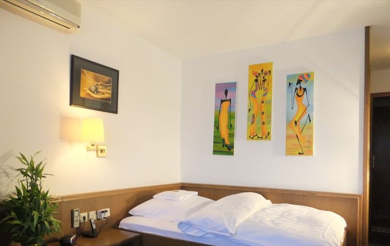 SALINA HOTEL