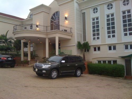 THORNBERRY ROYAL CEDARS HOTEL