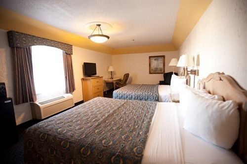 The Chateau Bloomington Hotel and Conference Center