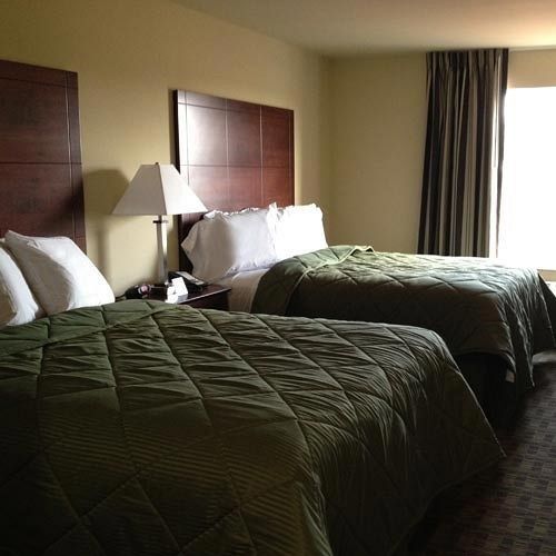 Cobblestone Inn & Suites - Carrington