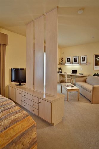 Corporate Inn Sunnyvale - All-Suite Hotel