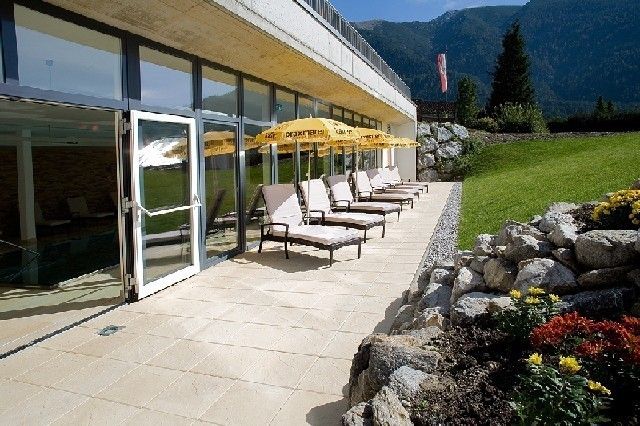 Outdoor Pictures 17