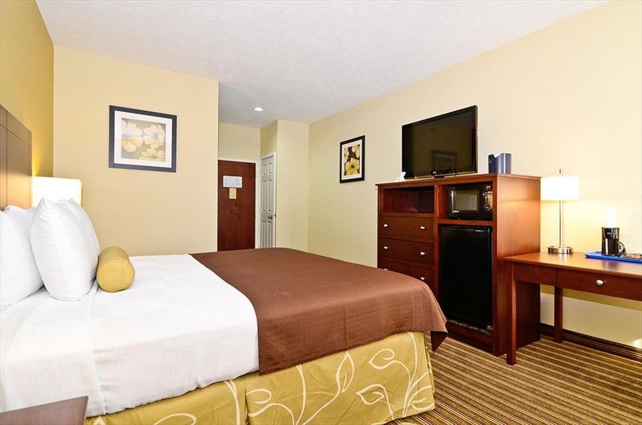 Best Western Plus Springfield Airport Inn